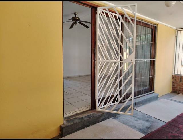 3 BEDROOM PROPERTY TO RENT IN PINELANDS